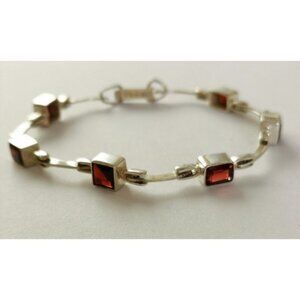 Modern garnet gemstone bracelet in Sterling Silver
